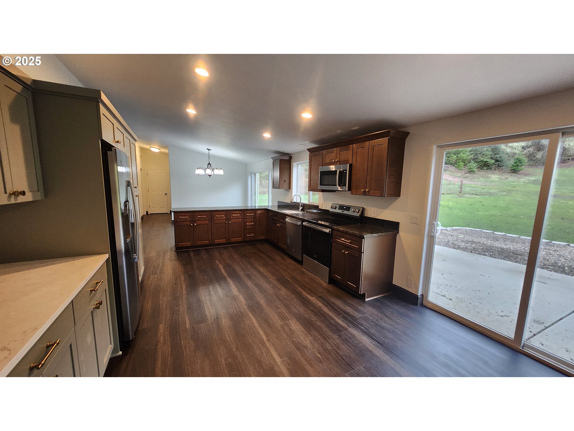 6288 Hayhurst Road Yoncalla, OR 97499 - Photo 19 of 38 Gallery Image 19