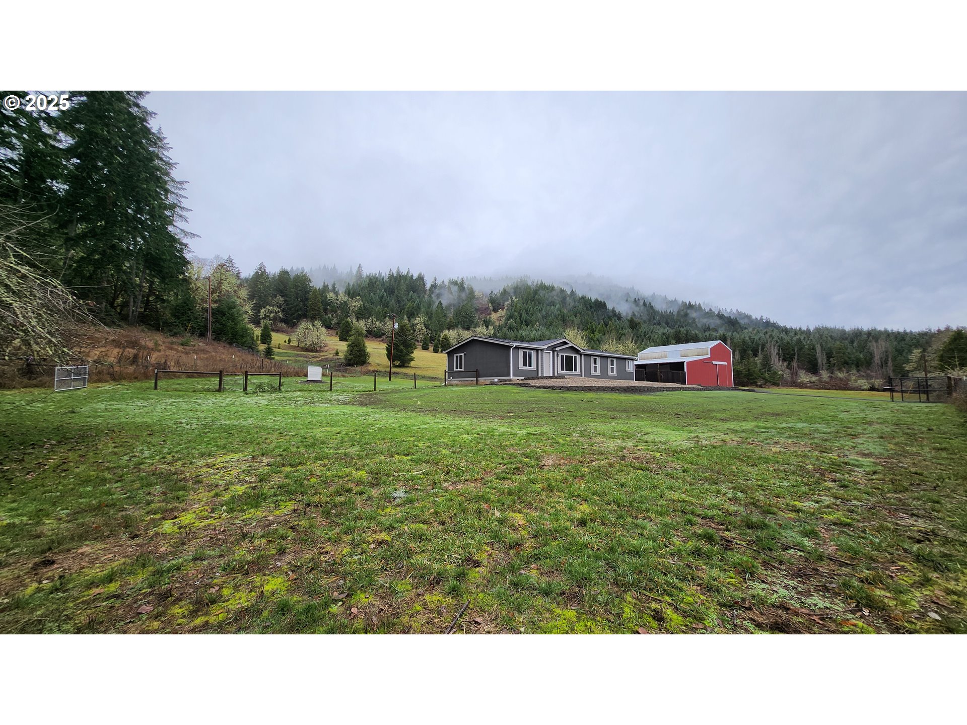 6288 Hayhurst Road Yoncalla, OR 97499 - Photo 4 of 38 Gallery Image 4