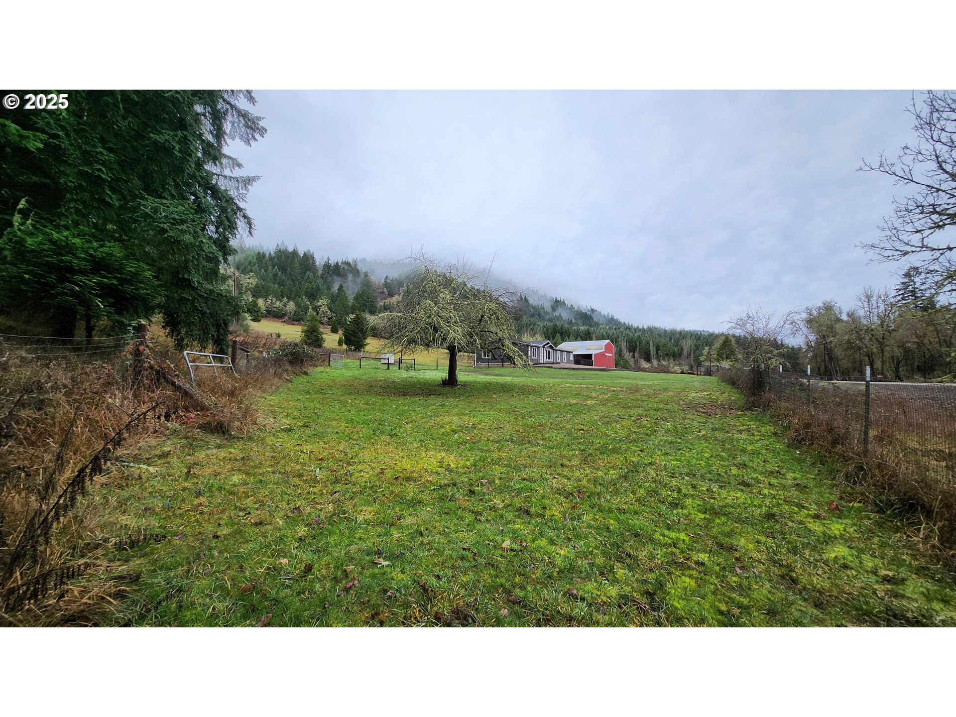 6288 Hayhurst Road Yoncalla, OR 97499 - Photo 5 of 38 Gallery Image 5