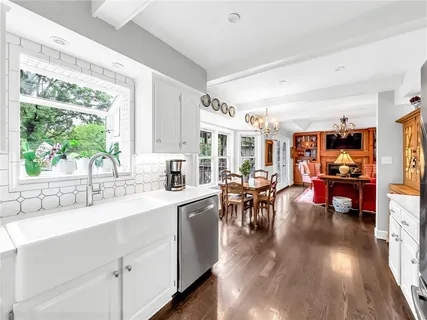 $385,000 | 409 East 108th Terrace, Kansas City, MO 64131