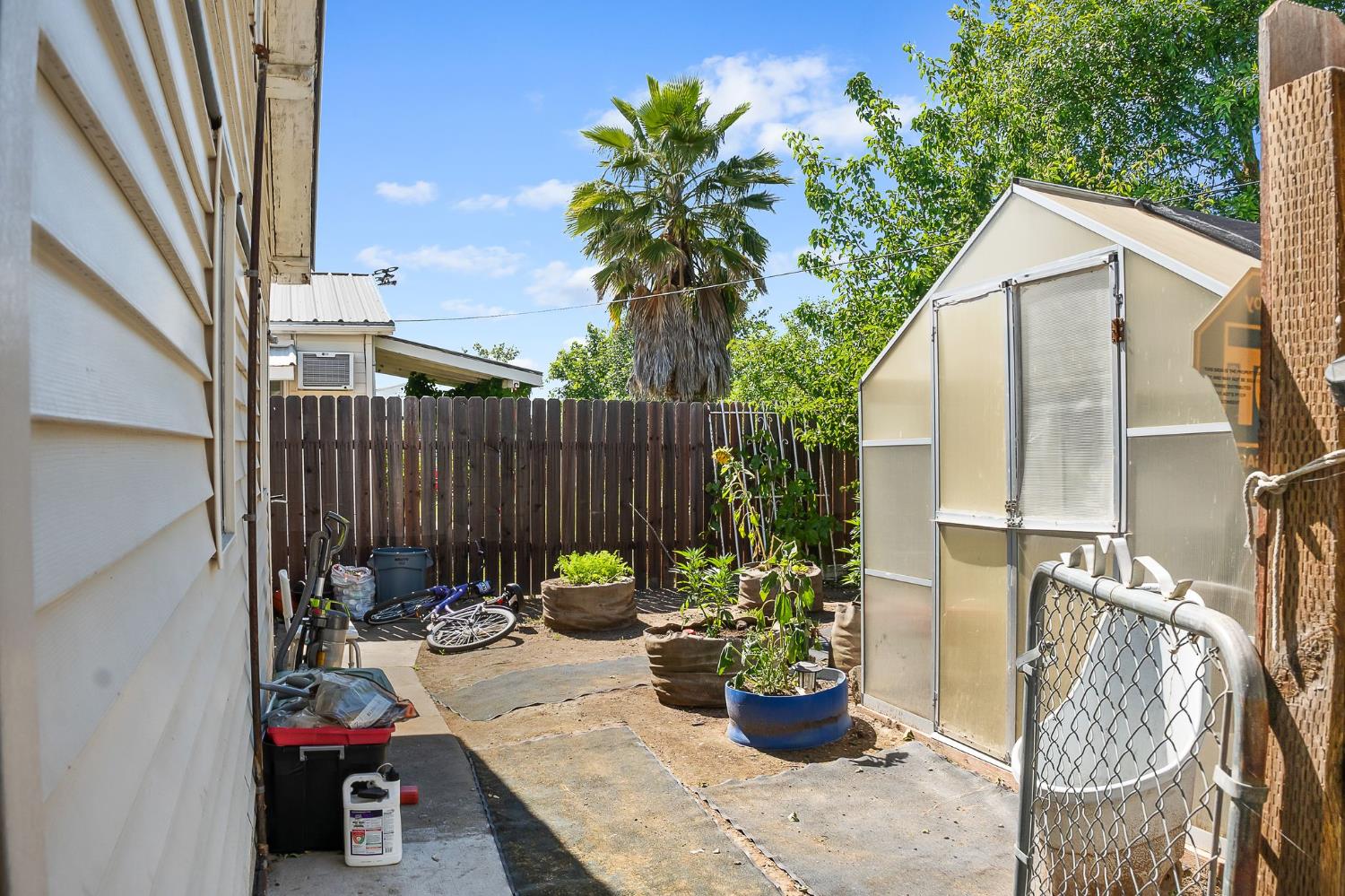 6837 Rio Linda Boulevard Rio Linda, CA 95673 - Photo 10 of 51 a view of a backyard with furniture and plants