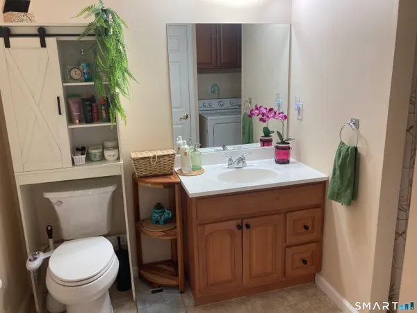 $229,900 | 4 Park Avenue, Unit 1, Wolcott, CT 06716