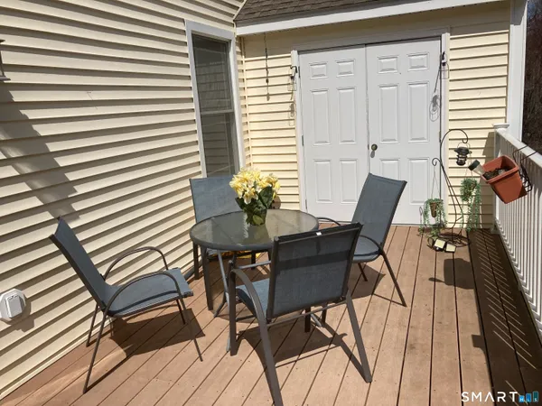 $229,900 | 4 Park Avenue, Unit 1, Wolcott, CT 06716