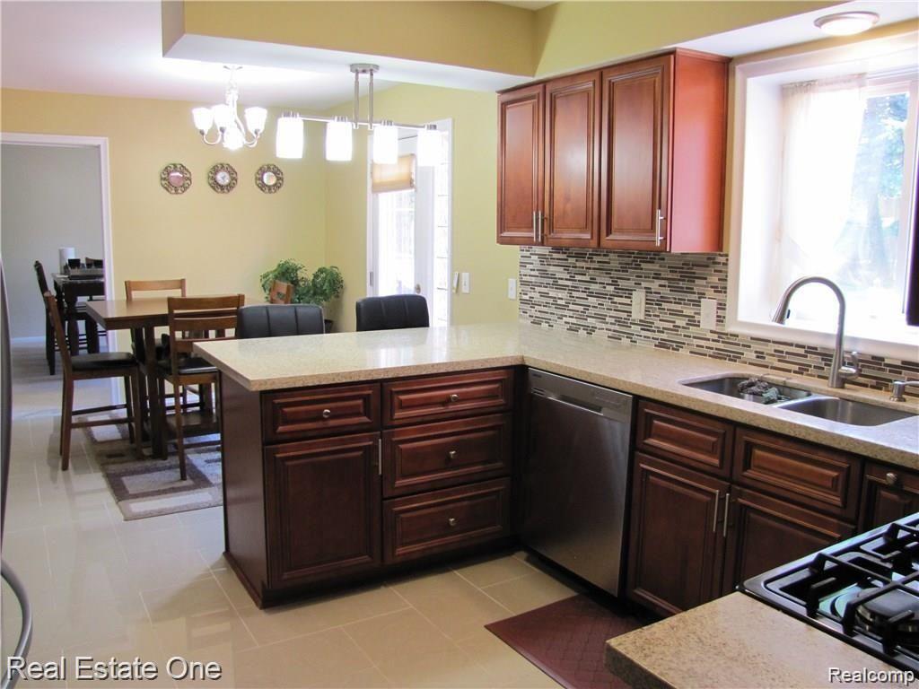 11962 Townline Road Grand Blanc, MI 48439 - Photo 4 of 22