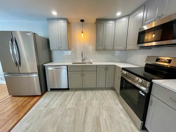 $3,900 | 34 Foster Drive, Unit 34, Framingham, MA 01701