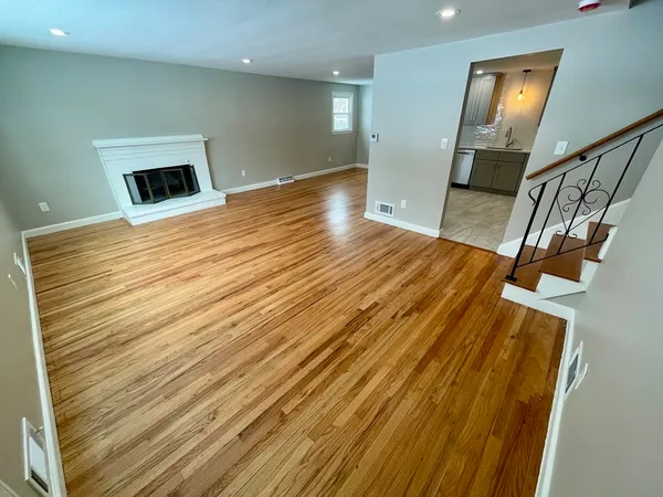 $3,950 | 34 Foster Drive, Unit 34, Framingham, MA 01701