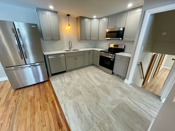 $3,950 | 34 Foster Drive, Unit 34, Framingham, MA 01701