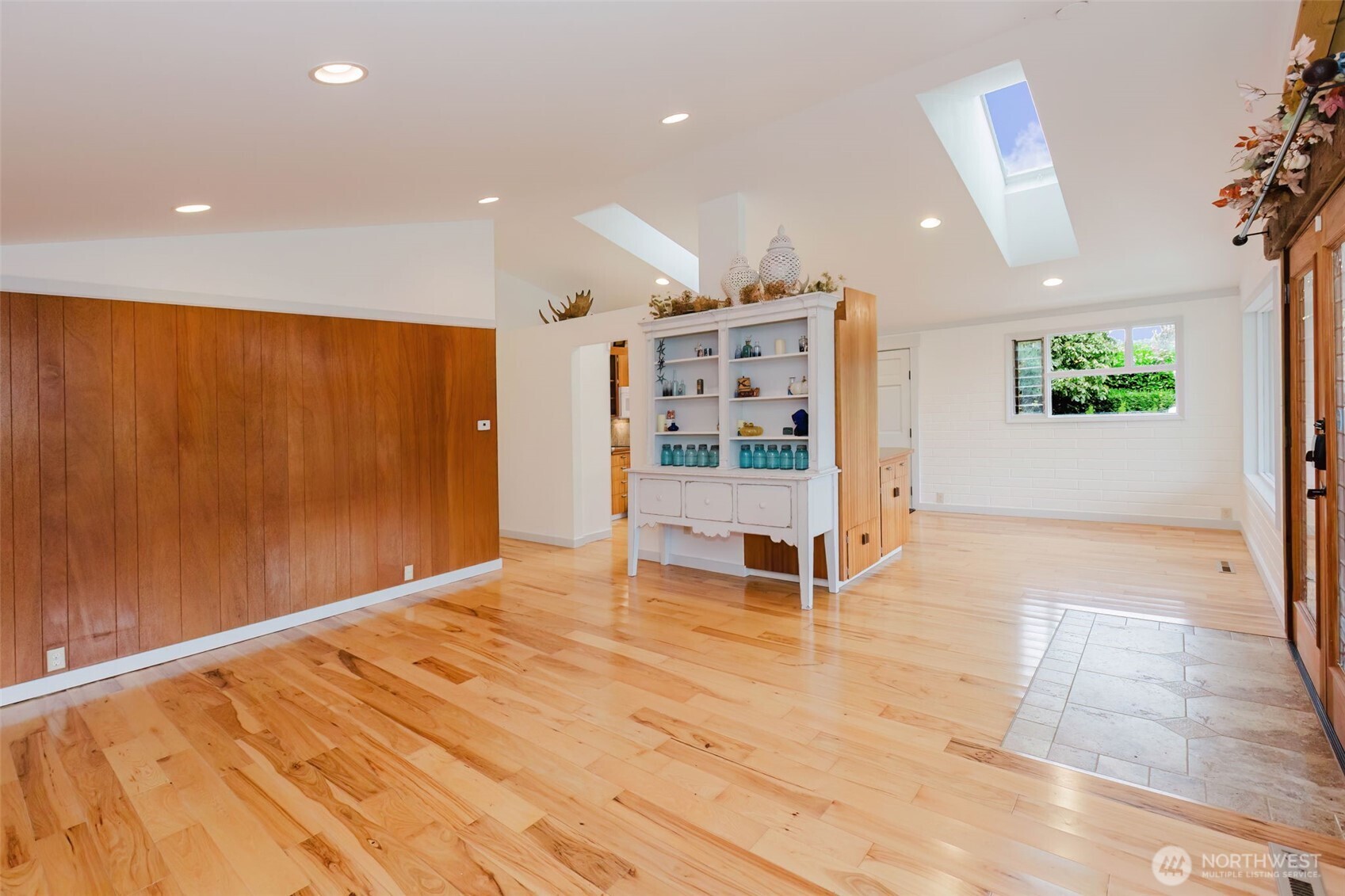 12241 Olalla Valley Road Southeast Olalla, WA 98359 - Photo 17 of 39 a view of livingroom with furniture and window