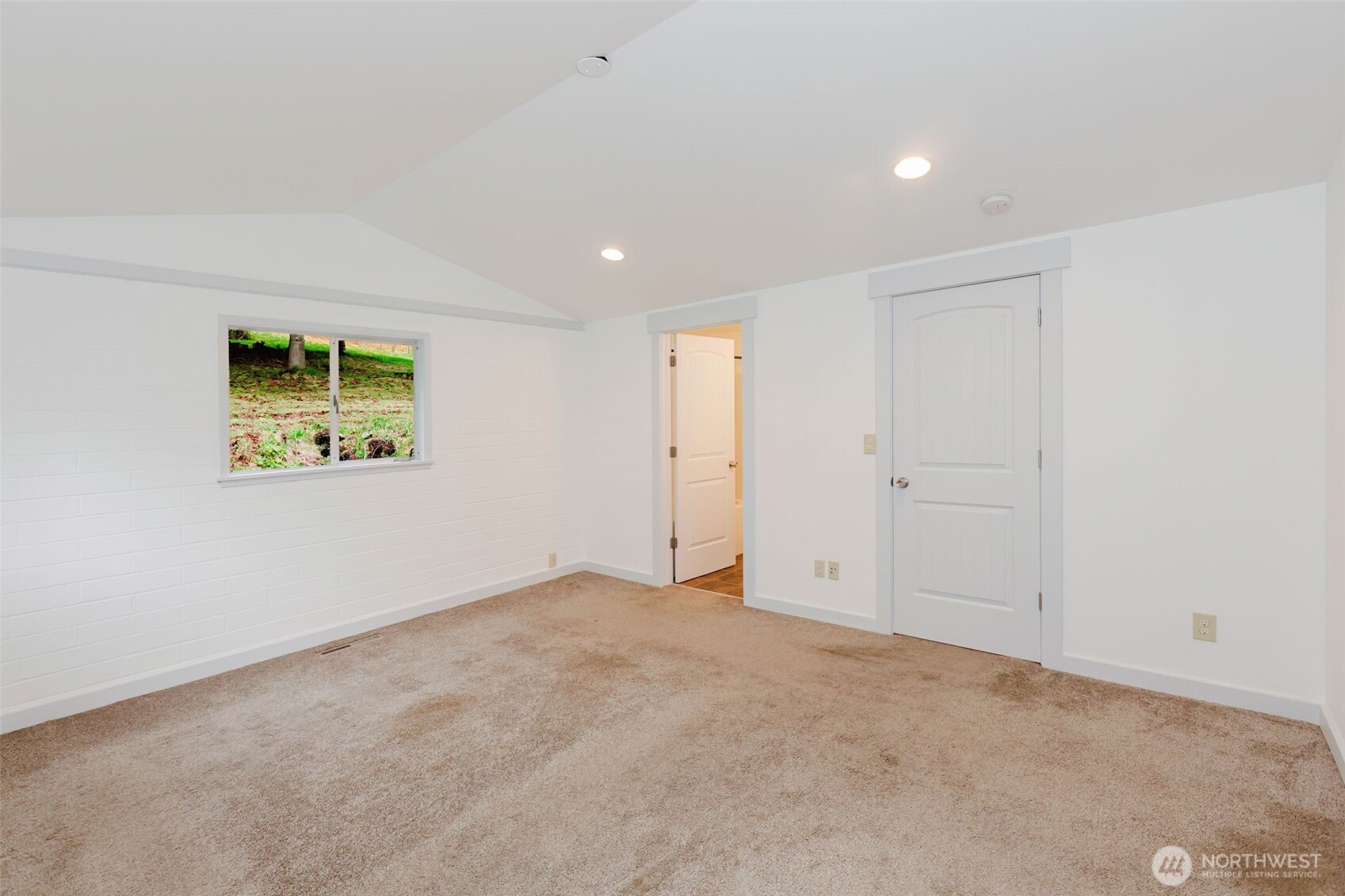 12241 Olalla Valley Road Southeast Olalla, WA 98359 - Photo 32 of 39 an empty room with windows
