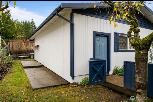 $689,000 | 11090 25th Avenue Southwest, Seattle, WA 98146