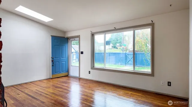 $689,000 | 11090 25th Avenue Southwest, Seattle, WA 98146