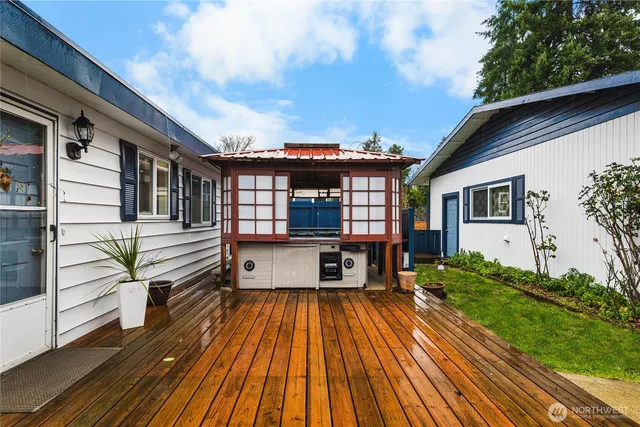 $689,000 | 11090 25th Avenue Southwest, Seattle, WA 98146