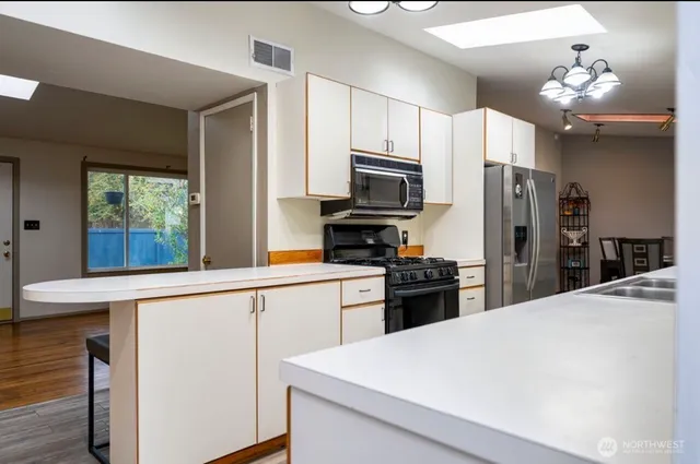 $689,000 | 11090 25th Avenue Southwest, Seattle, WA 98146