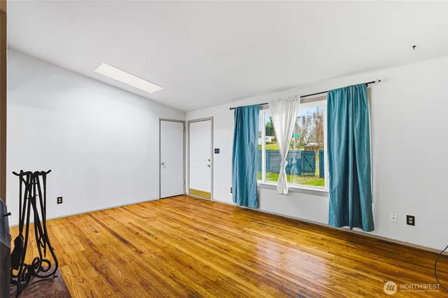 $689,000 | 11090 25th Avenue Southwest, Seattle, WA 98146