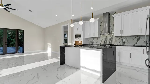 $4,000 | 2839 60th Avenue North, St. Petersburg, FL 33714