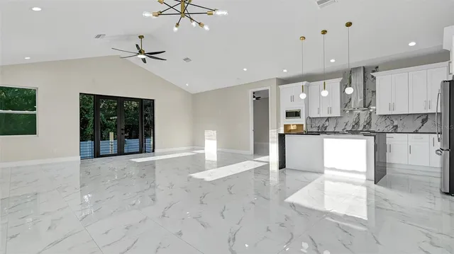 $4,000 | 2839 60th Avenue North, St. Petersburg, FL 33714