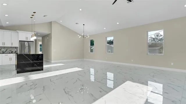 $4,000 | 2839 60th Avenue North, St. Petersburg, FL 33714