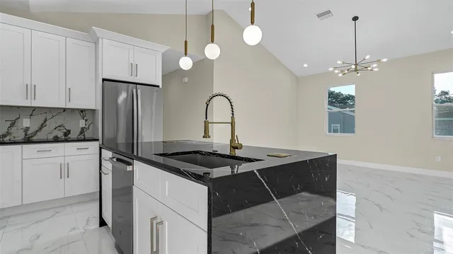 $4,000 | 2839 60th Avenue North, St. Petersburg, FL 33714