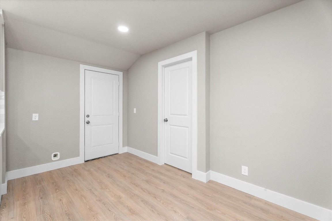 6162 Beldart Street Houston, TX 77033 - Photo 12 of 36 a view of an empty room