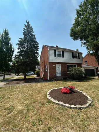 $299,900 | 4856 Edsal Drive, Lyndhurst, OH 44124