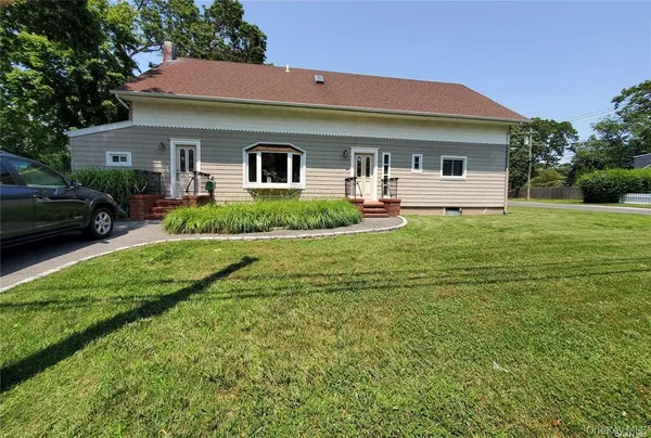 $5,450 | 46 Laurel Avenue, East Islip, NY 11730