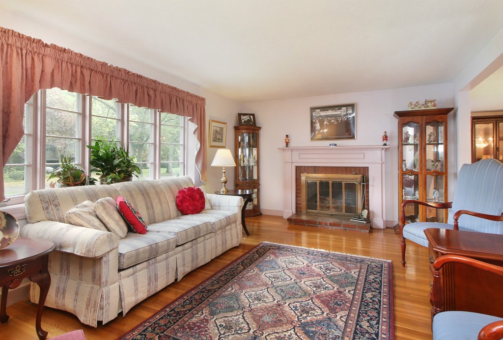 64 Cushing Road Milton, MA 02186 - Photo 8 of 29 Gallery Image 8