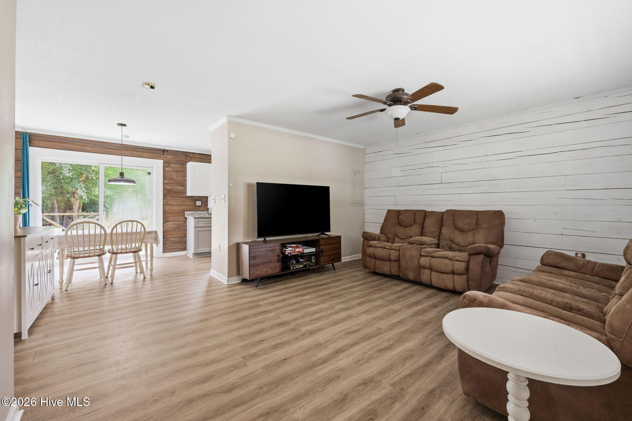 866 Mill River Road Jacksonville, NC 28540 - Photo 5 of 37