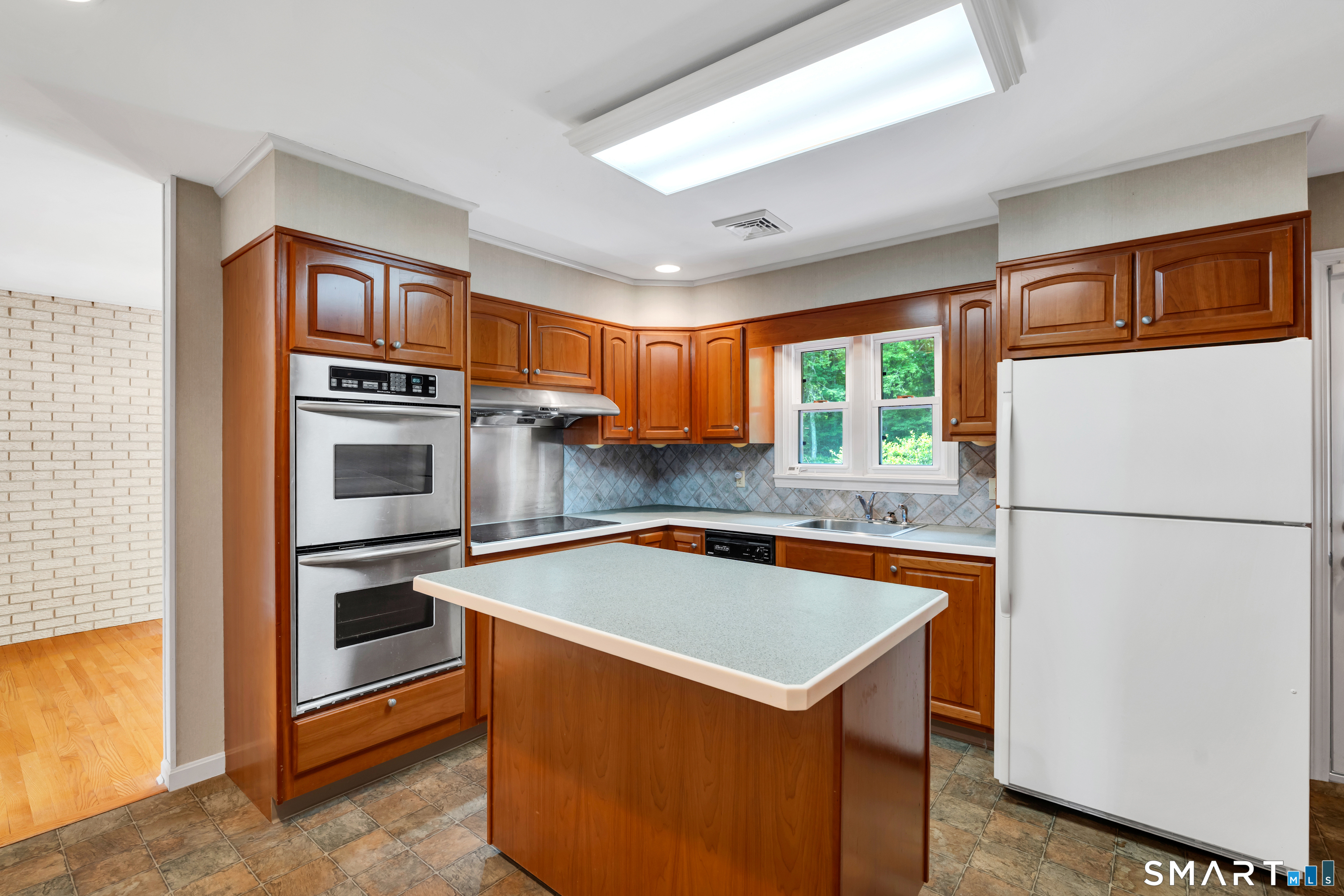 688 Raymond Hill Road Montville, CT 06370 - Photo 24 of 40