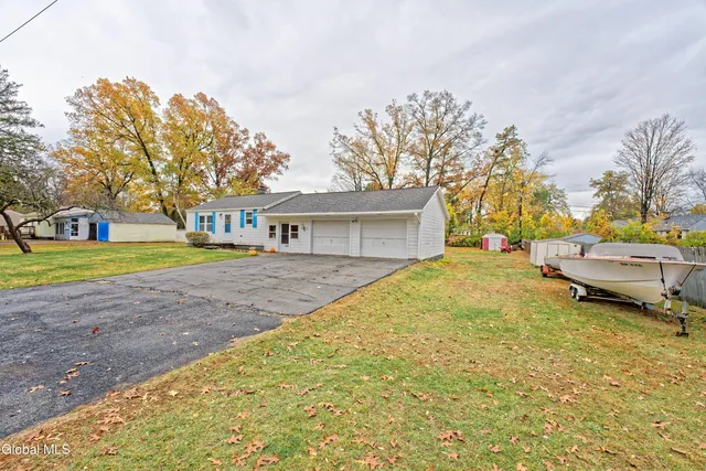 $225,000 | 6 N Road, Moreau, NY 12803