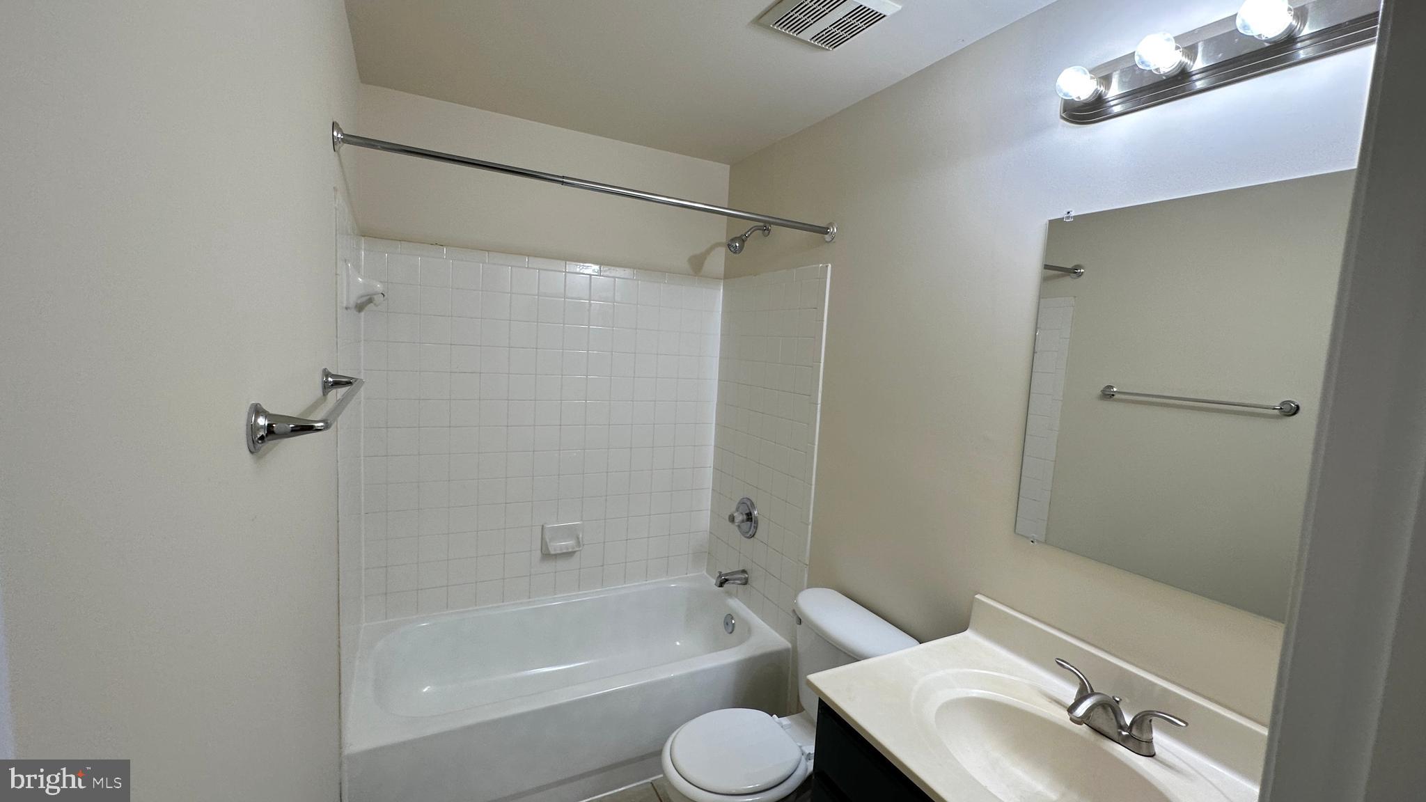 626 Springhouse Square Southeast Leesburg, VA 20175 - Photo 20 of 22 Gallery Image 20