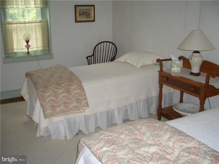 628 Manchester Road Norristown, PA 19403 - Photo 18 of 25 Bedroom 2