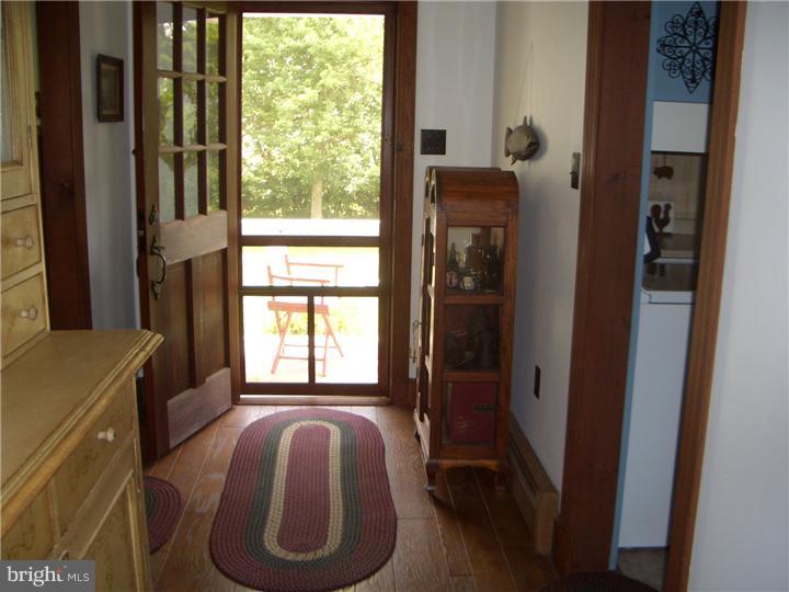 628 Manchester Road Norristown, PA 19403 - Photo 24 of 25 Hallway