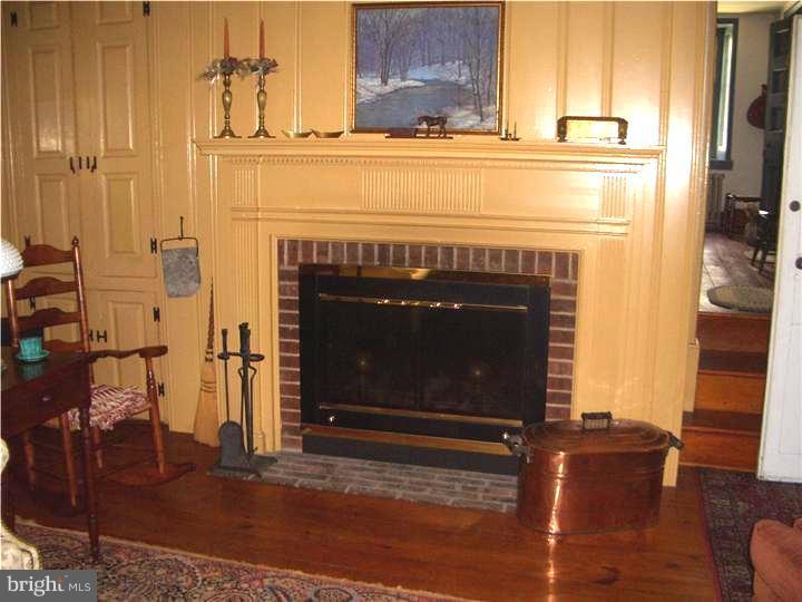 628 Manchester Road Norristown, PA 19403 - Photo 7 of 25 Fireplace