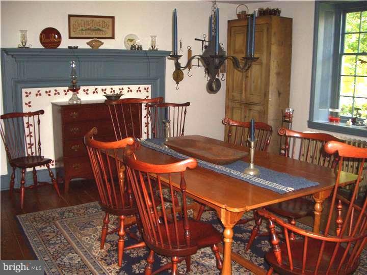 628 Manchester Road Norristown, PA 19403 - Photo 9 of 25 Dining Room