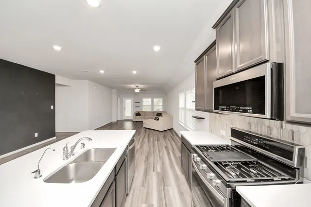 $333,000 | 518 Ellwood Terrace Lane, Richmond, TX 77406