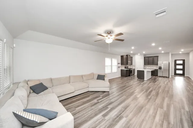 $333,000 | 518 Ellwood Terrace Lane, Richmond, TX 77406