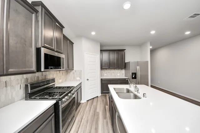 $333,000 | 518 Ellwood Terrace Lane, Richmond, TX 77406