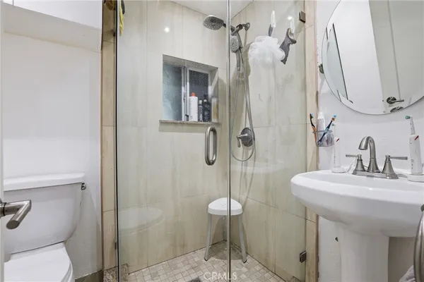 $1,299,999 | 10418 Samoa Avenue, Tujunga, CA 91042