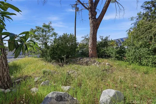 $1,299,999 | 10418 Samoa Avenue, Tujunga, CA 91042