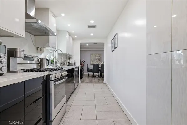 $1,299,999 | 10418 Samoa Avenue, Tujunga, CA 91042