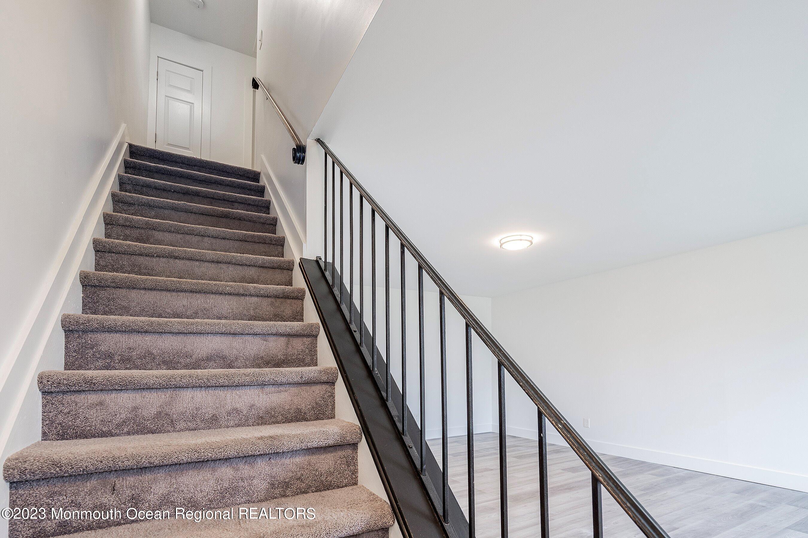 69 Creek Road, Unit 437 Brick, NJ 08724 - Photo 13 of 23 13-Int11 Living