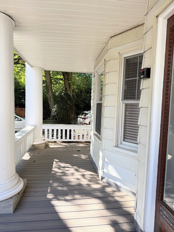 132 Middlesex Road, Unit 1 Chestnut Hill, MA 02467 - Photo 3 of 24 Gallery Image 3