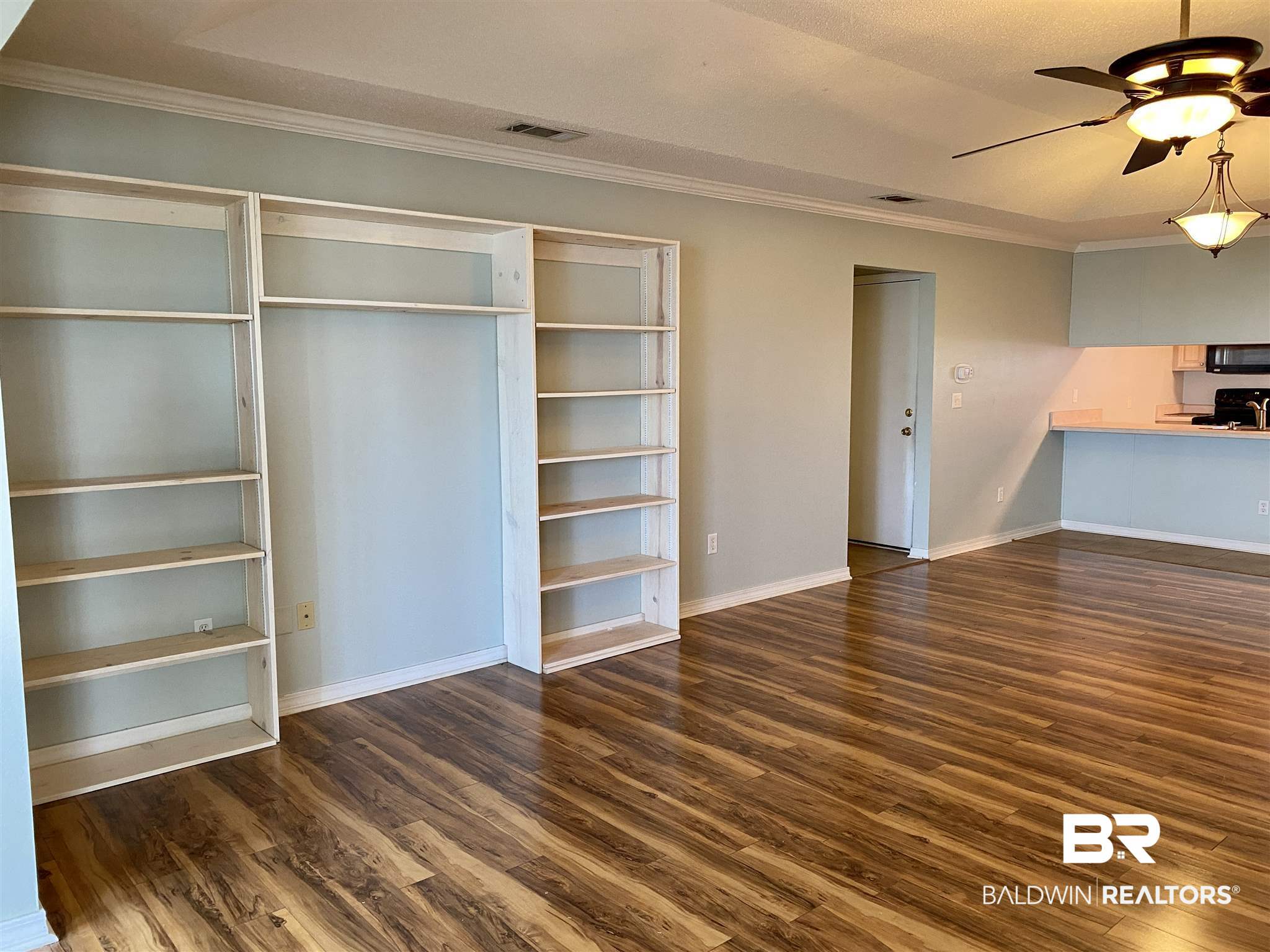 9619 Villas Drive Foley, AL 36535 - Photo 3 of 31 Built Ins