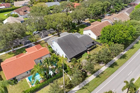 $719,000 | 5185 Northwest 52nd Street, Coconut Creek, FL 33073