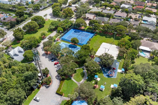 $719,000 | 5185 Northwest 52nd Street, Coconut Creek, FL 33073