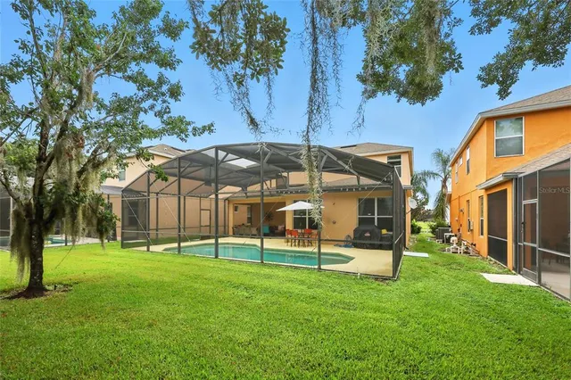 a view of a basketball court