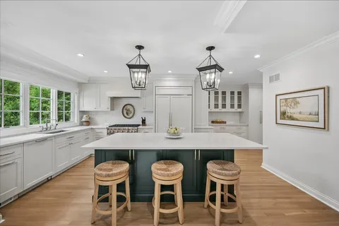 $2,899,000 | 792 Walden Road, Winnetka, IL 60093