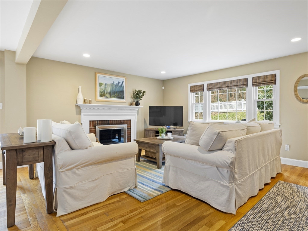 163 Cochituate Road Wayland, MA 01778 - Photo 4 of 20 Gallery Image 4