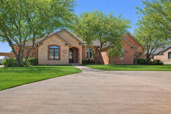 $749,000 | 7205 78th Street, Lubbock, TX 79424