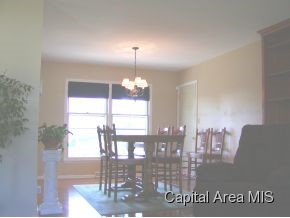 2332 Bates Avenue Springfield, IL 62704 - Photo 6 of 22 Gallery Image 6
